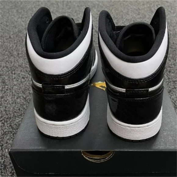 Air Jordan 1 Mid SE All-Star Carbon Fiber - Picture 4 of 4